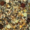 Primer plano de la mezcla de Comida para Hamster Vinci con semillas de girasol, maíz y frutas deshidratadas.