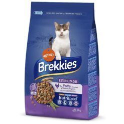 Paquete de 3 kg de pienso para felinso castrados: Brekkies Gatos Esterilizados NutriExcel con pollo.