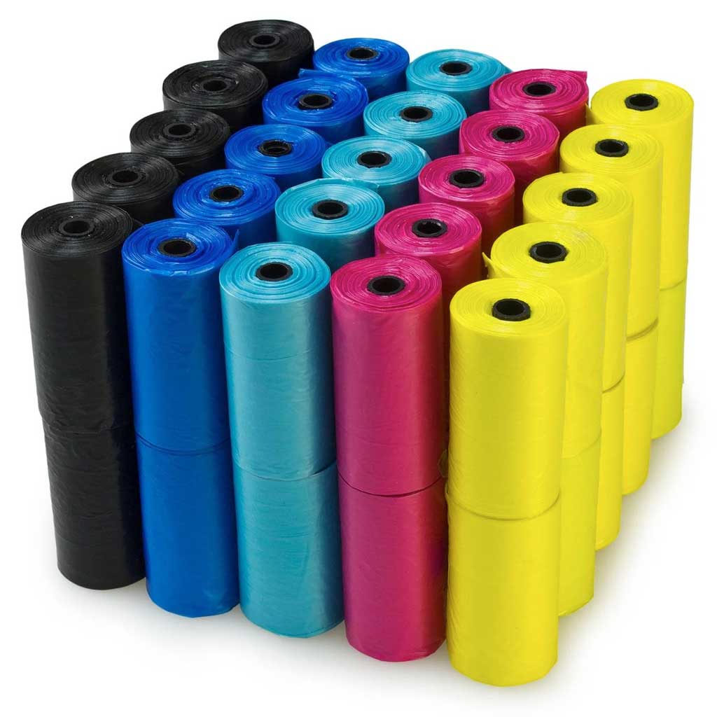 Pack ahorro de 1000 bolsas para heces de perro en rollos de varios colores.