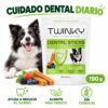 Detalle de ingredientes naturales frutos del bosque y pollo en Twinky Dental Sticks